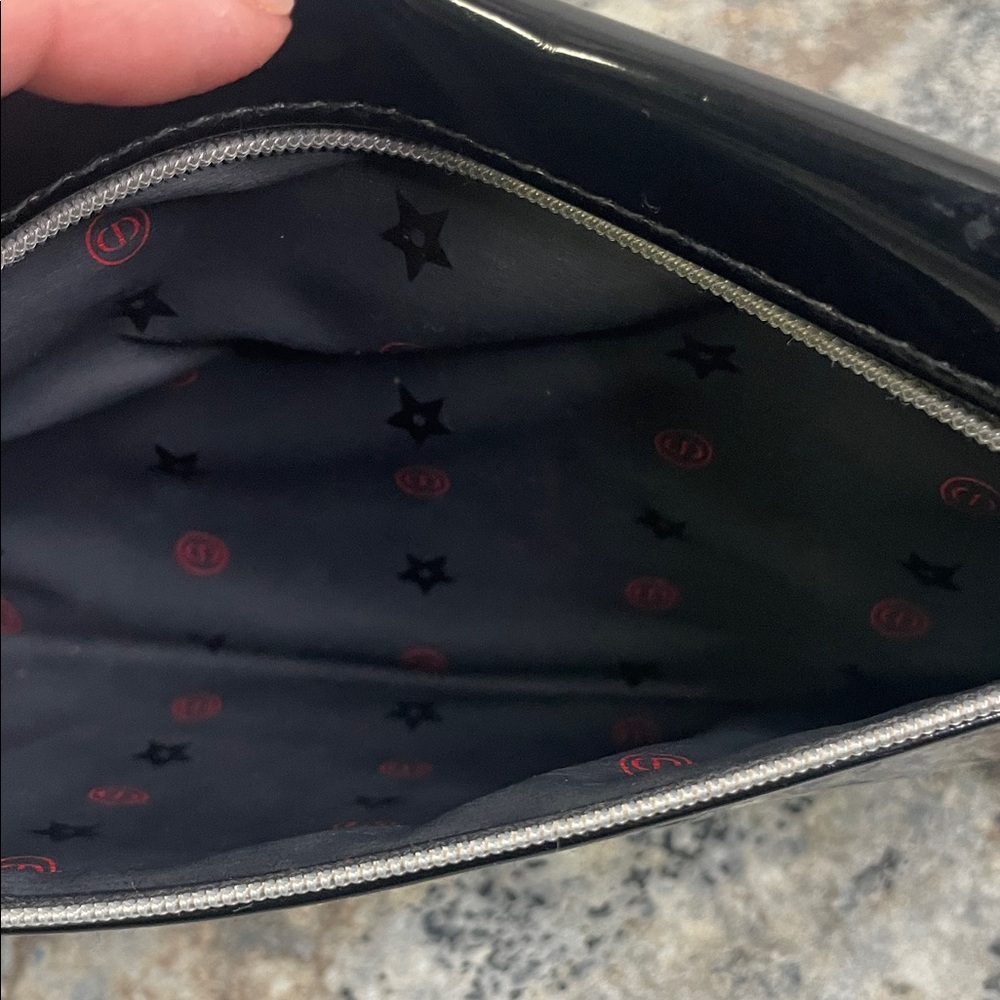 Dior Glossy Black Cosmetics Bag - Picture 5 of 7